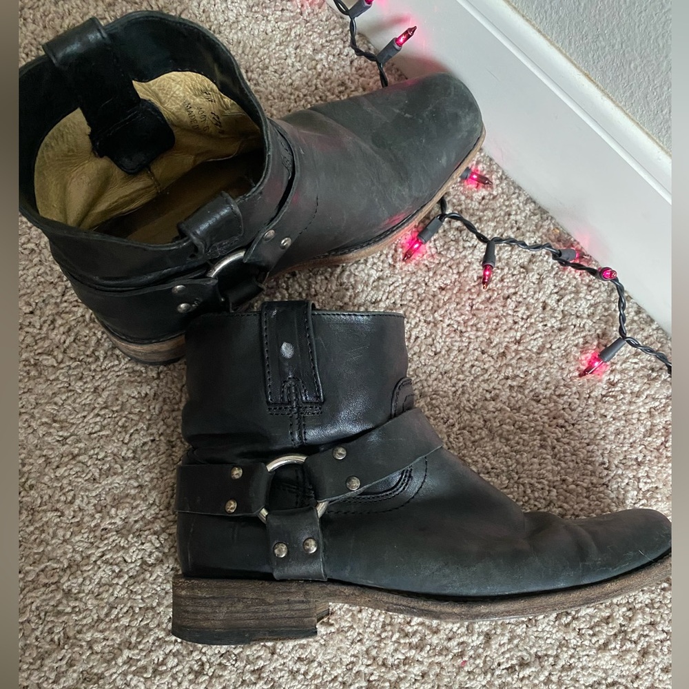 Frye Boots Size 9 US